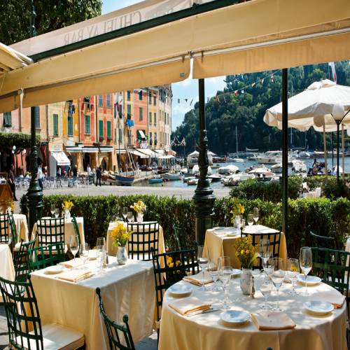 Tavoli esterni del Ristorante Belmond Splendido Mare a Portofino