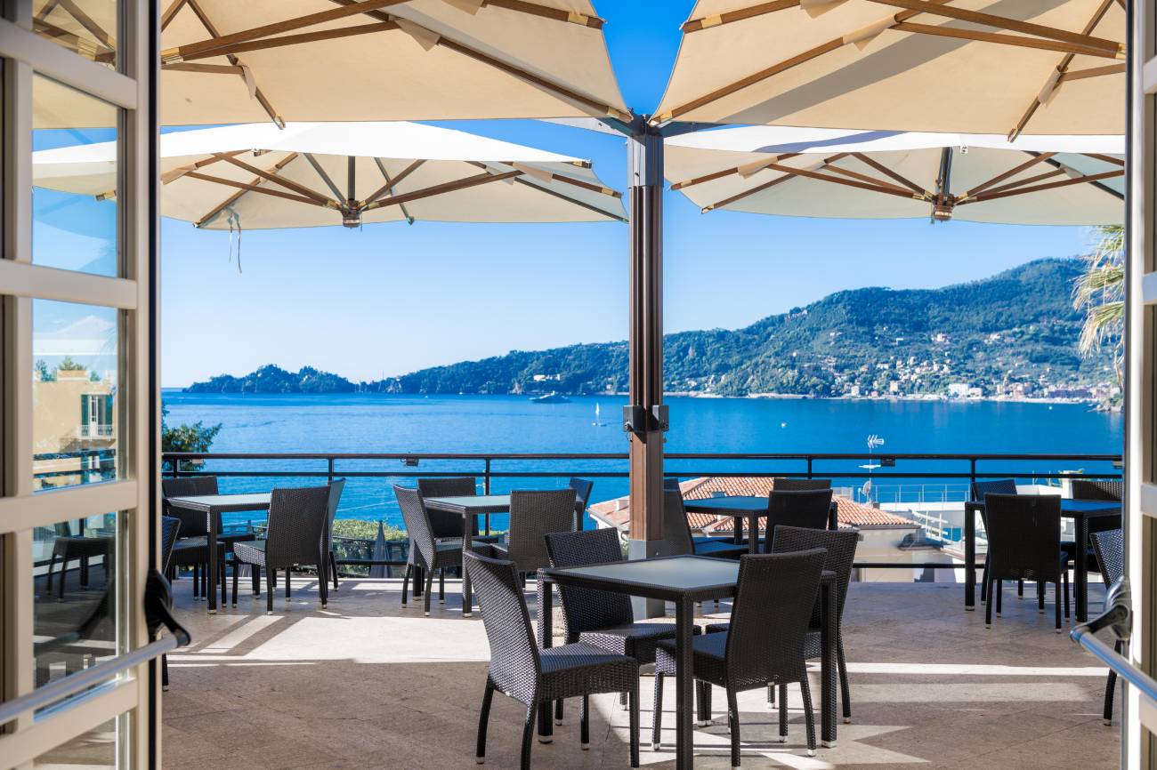 Tavoli sulla Terrazza del Grand Hotel Bristol Resort & SPA a Rapallo